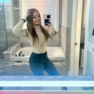 Meet your Posher, Holly